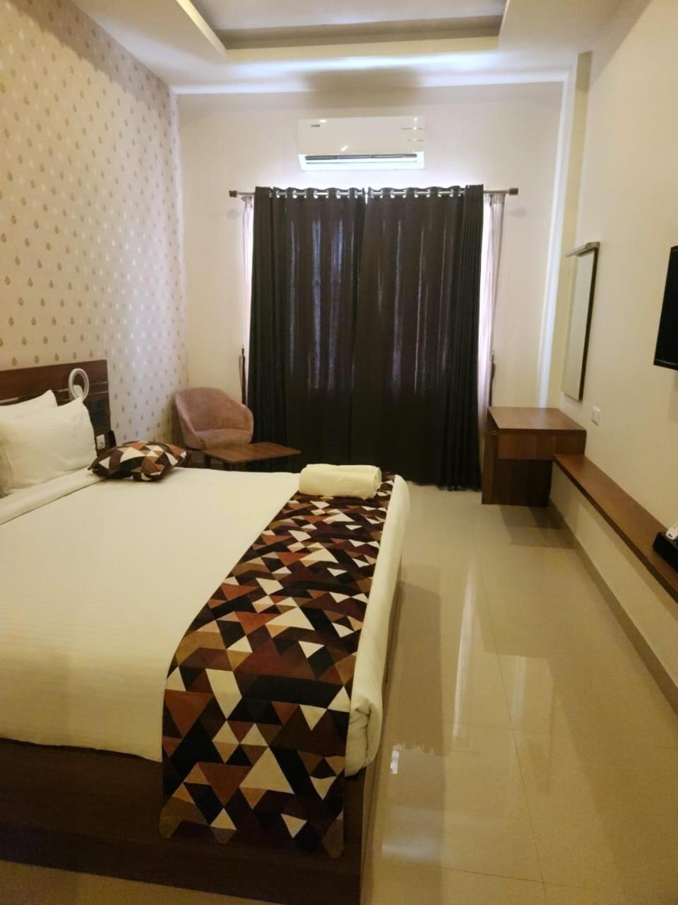 Hotel Le Sanara Residency Thanniyam Exterior foto